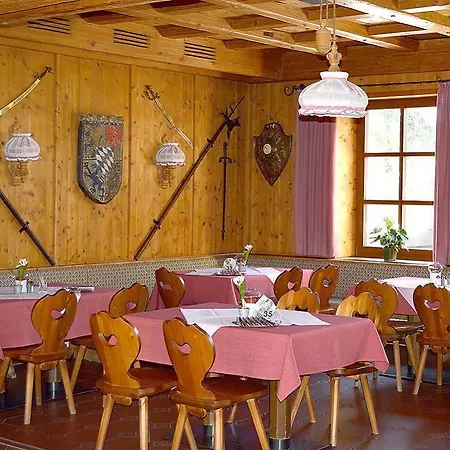 Zur Post Hotel 3*