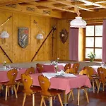 Zur Post Hotel 3*