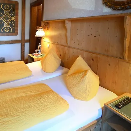 Hotel Zur Post 3*