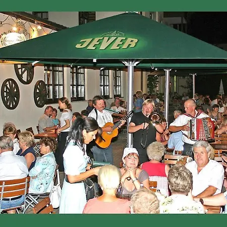 Zur Post Hotel 3*
