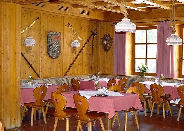 Zur Post Hotel 3*